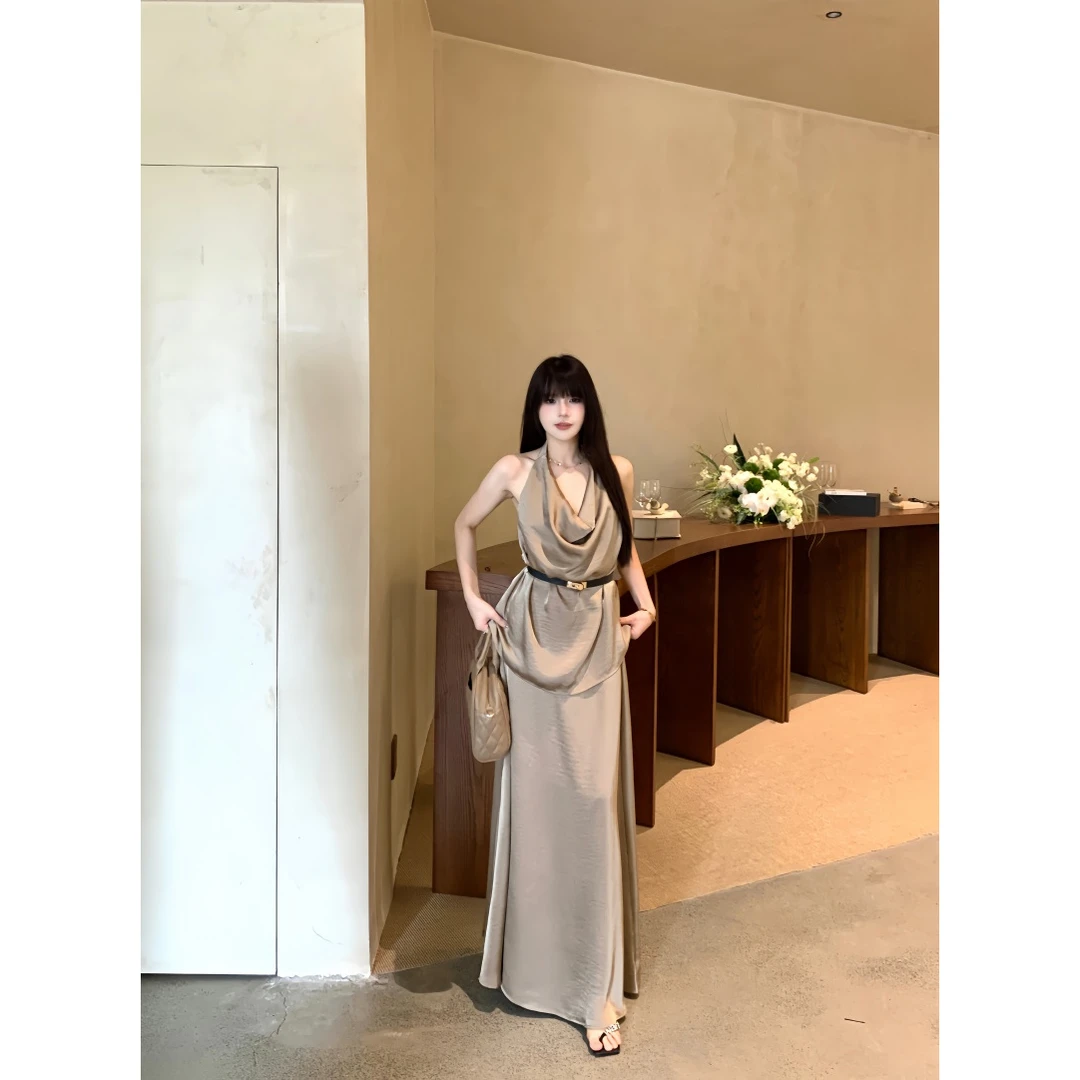 清冷感轻奢时尚洋气挂脖荡领露背吊带高腰休闲半身裙套装