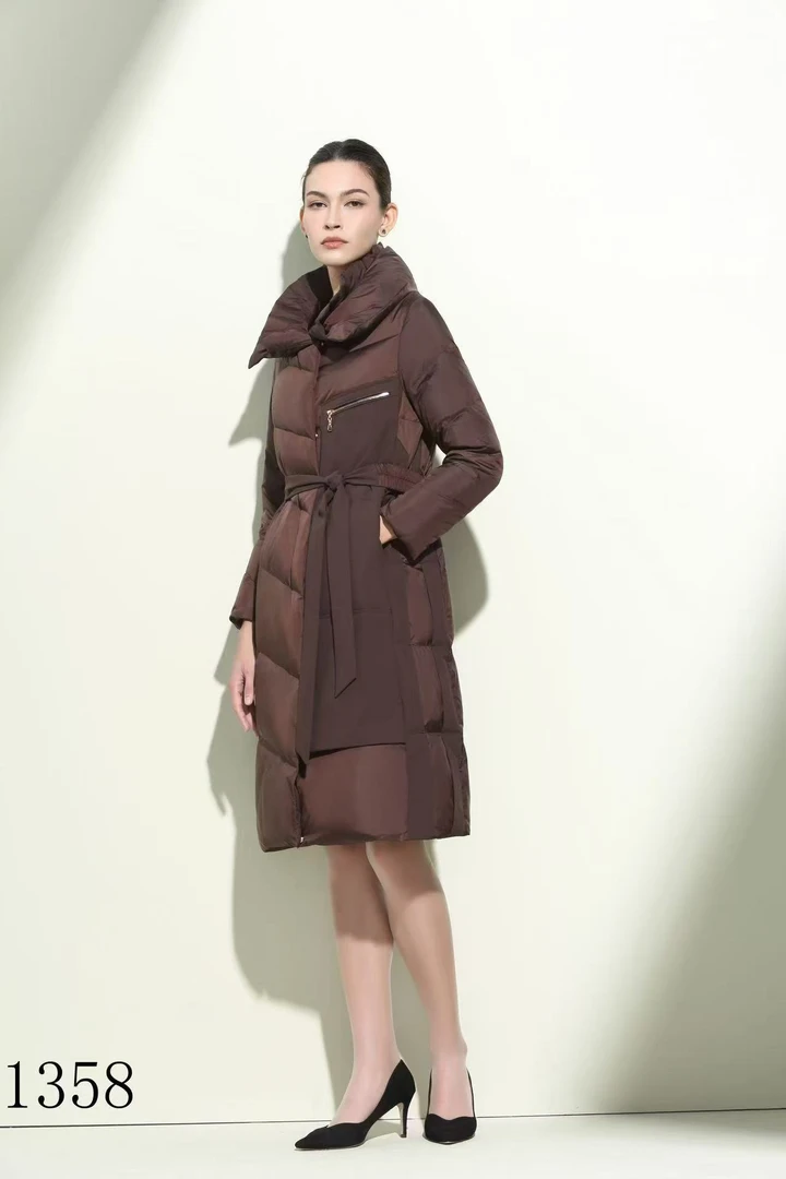 时尚女装羽绒服1358