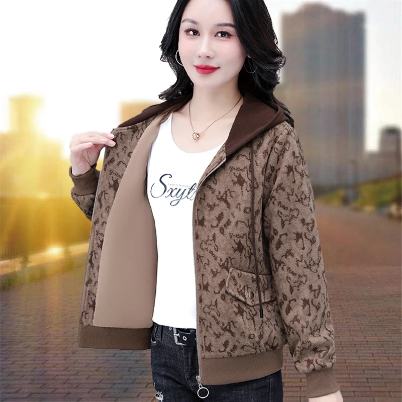 休闲印花短外套女春秋薄款2025新款中年妈妈春装宽松开衫连帽卫衣