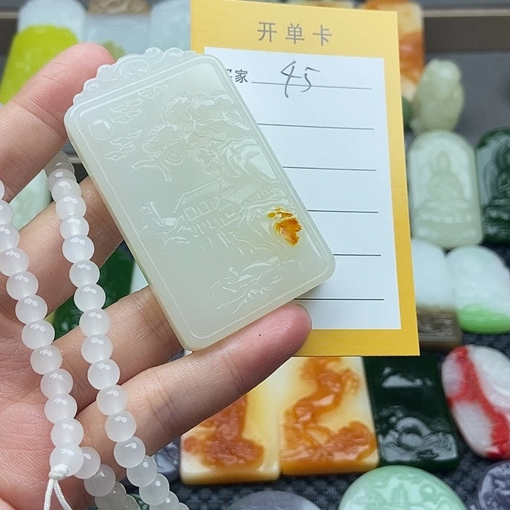 和田玉未镶嵌颈饰