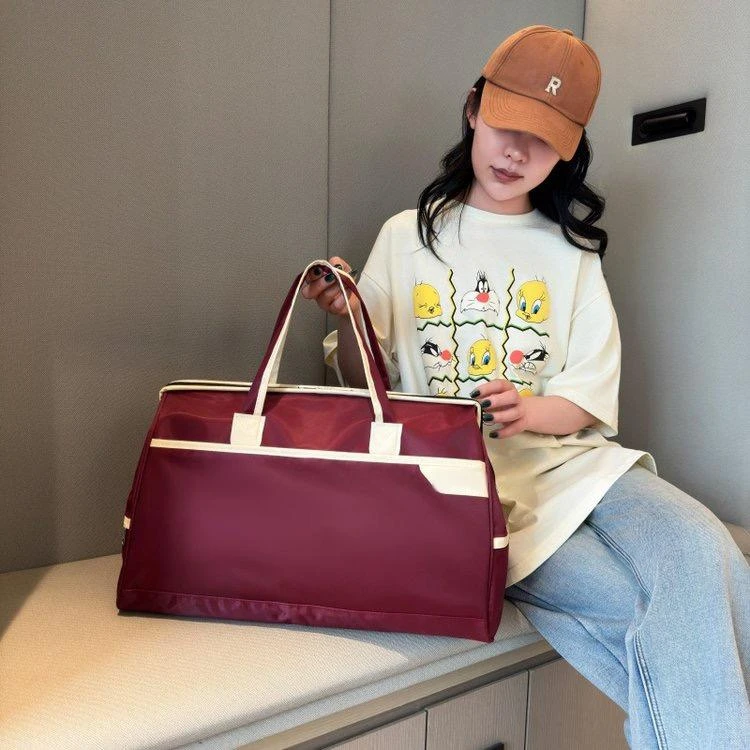 1102 女士运动休闲大容量多层手拎旅行包 F11