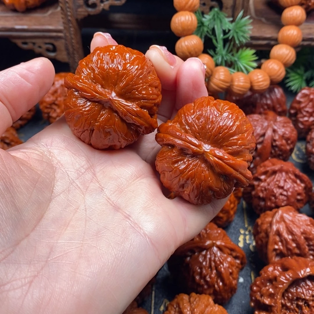 田***在文玩核桃吊坠元宝田