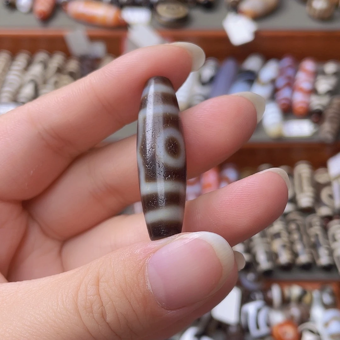 玛瑙/玉髓颈饰未镶嵌解****藏