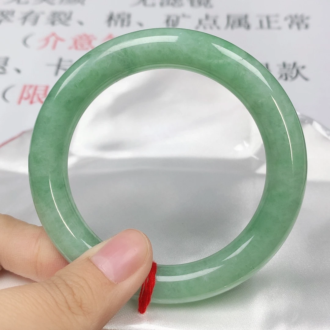 翡翠手镯未镶嵌8018圆