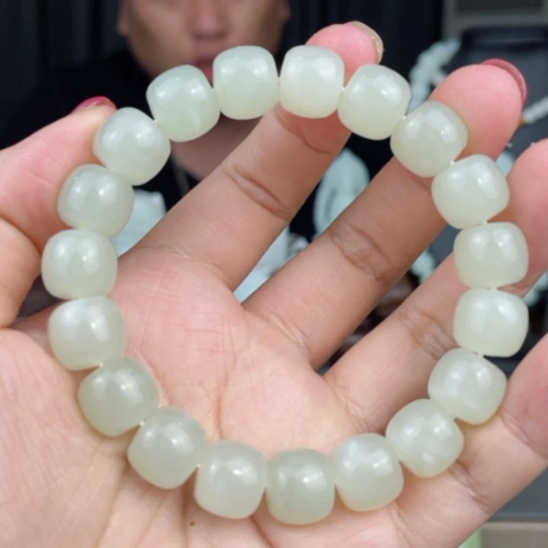 【闪购商品】颈饰未镶嵌和田玉