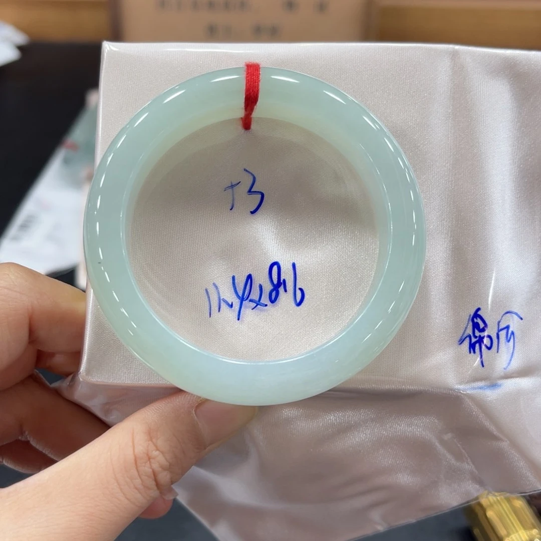 未镶嵌手镯翡翠翡翠