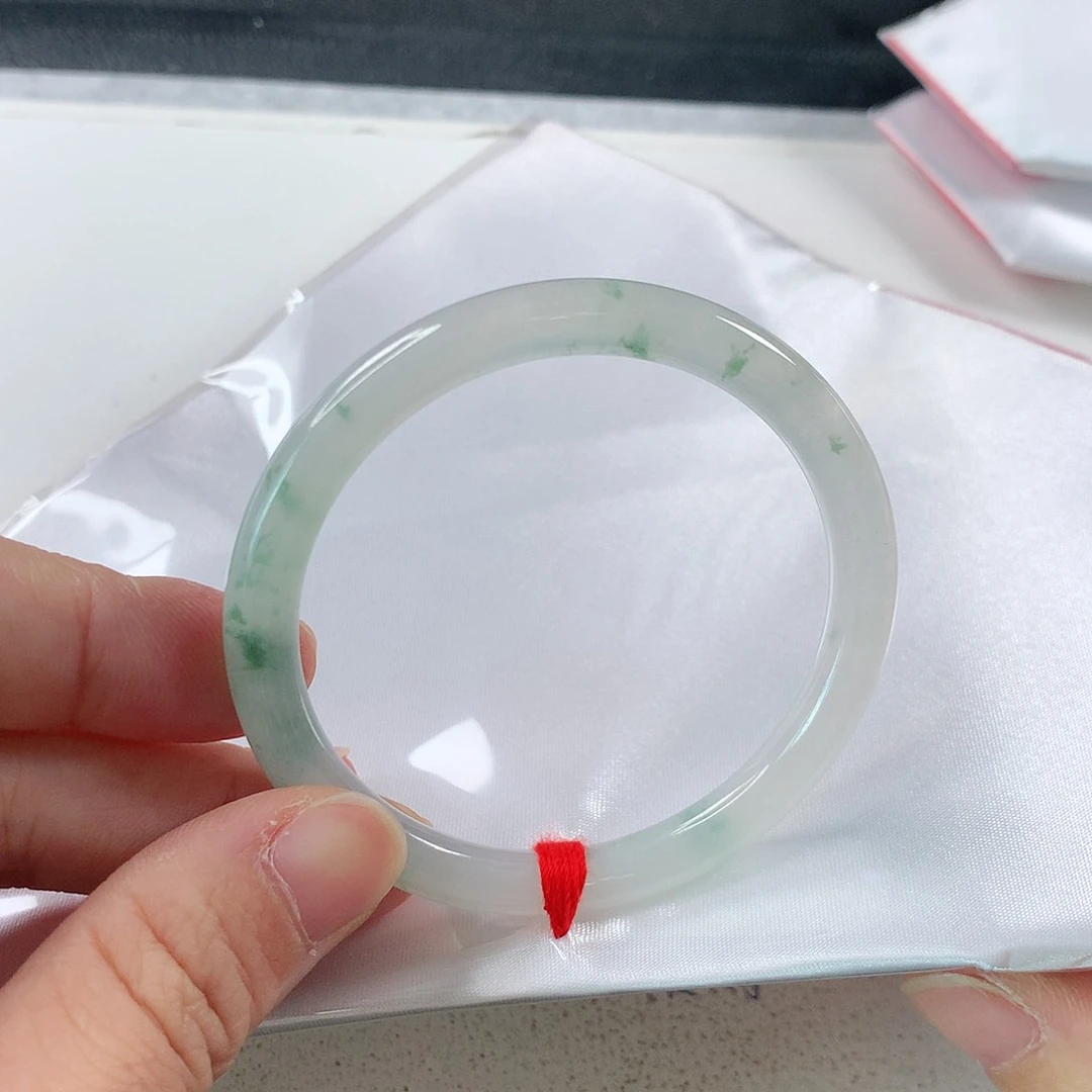 翡翠手镯（圆镯）未镶嵌⑧⑧