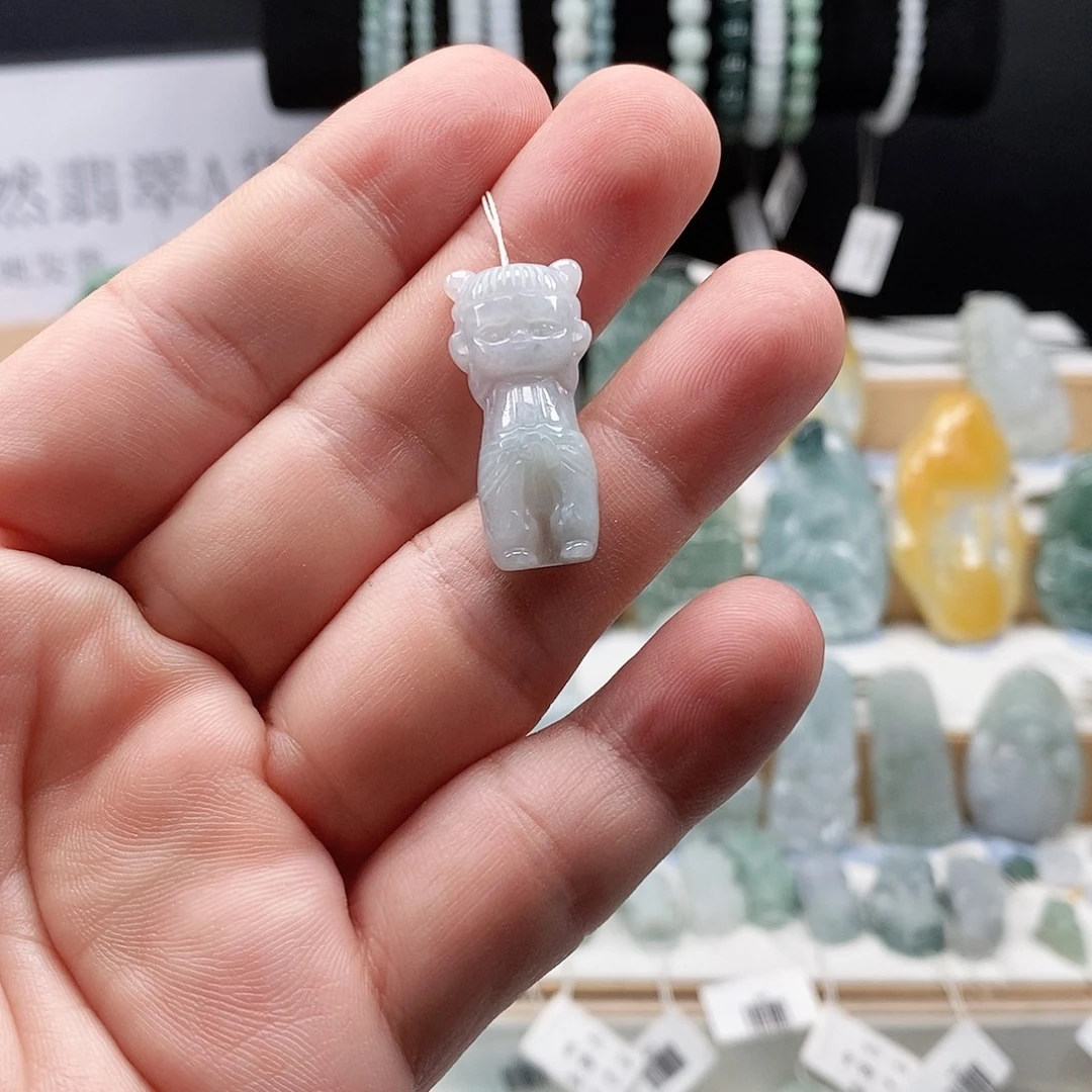 翡翠未镶嵌吊坠(不含链)8哪扎