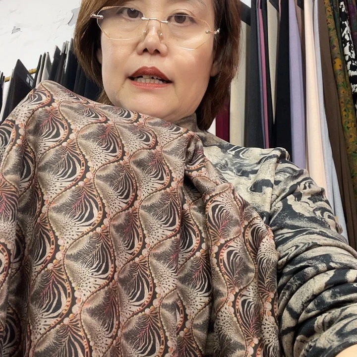 凤尾打底衫长袖打底