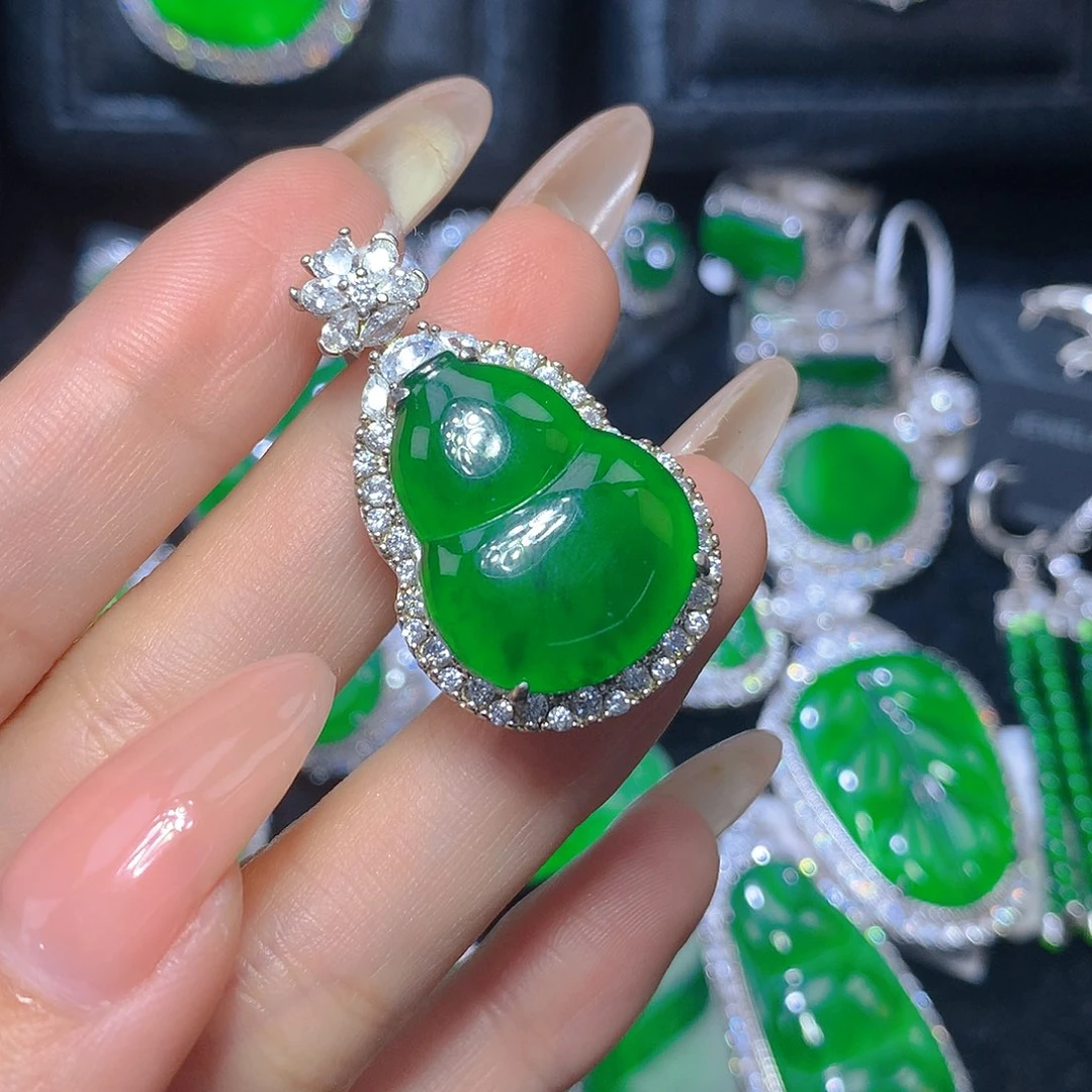 翡翠吊坠(不含链)银S925镶嵌翡翠