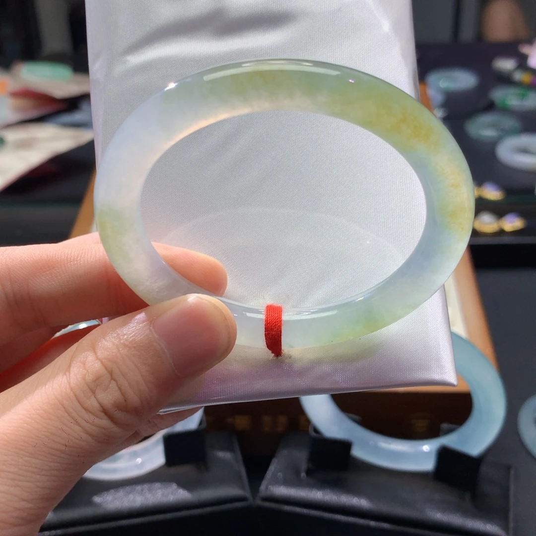 翡翠未镶嵌手镯冰黄翡