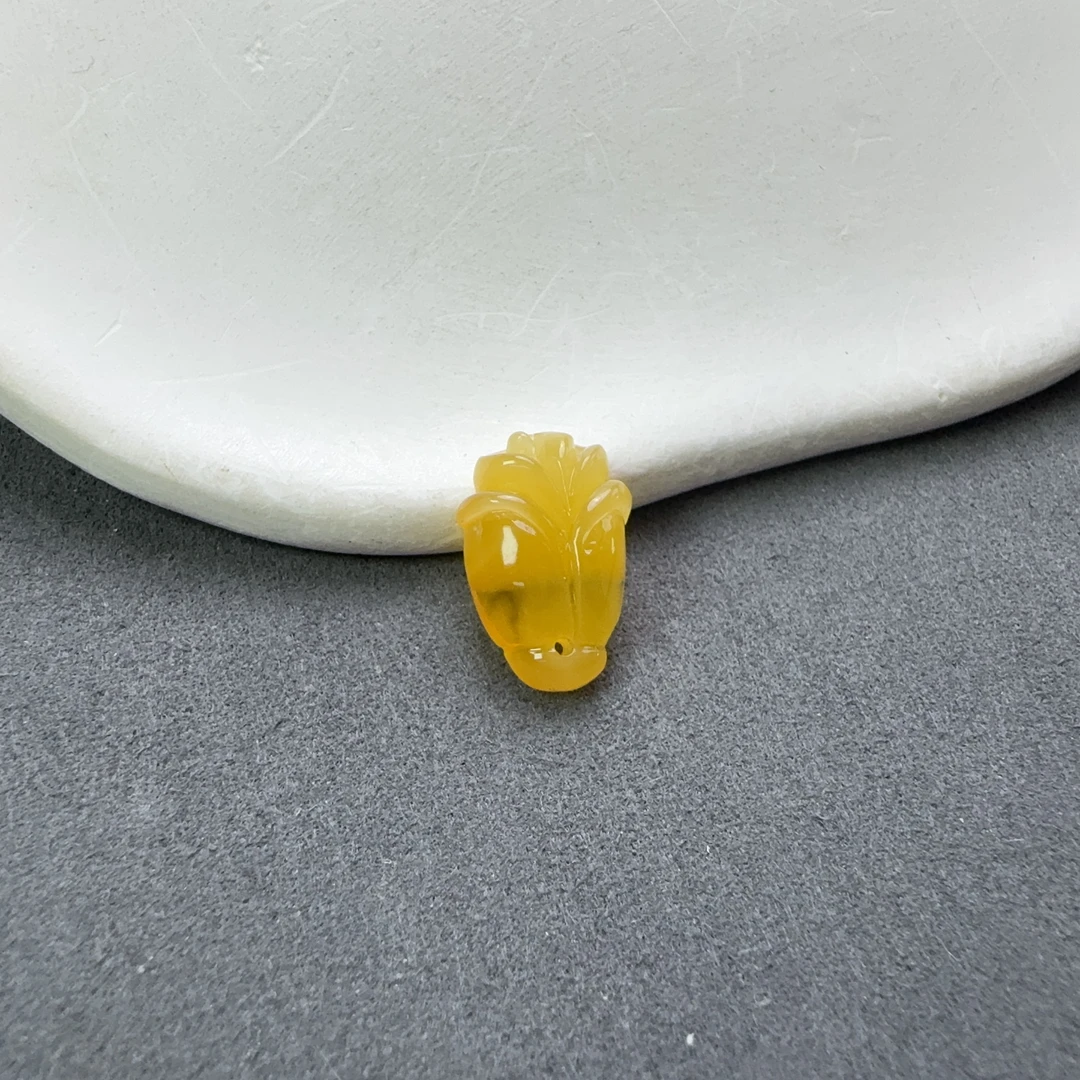 天然蜜蜡玉兰花雕刻配件