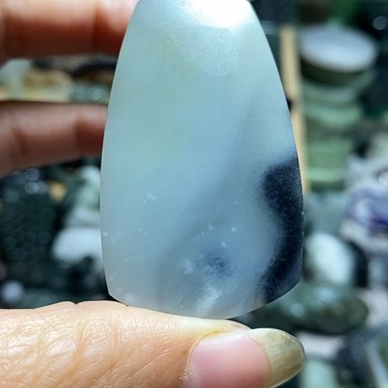 未镶嵌和田玉（糖玉）珠宝半成品