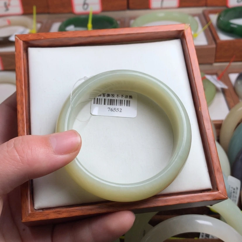 【闪购商品】和田玉手镯未镶嵌