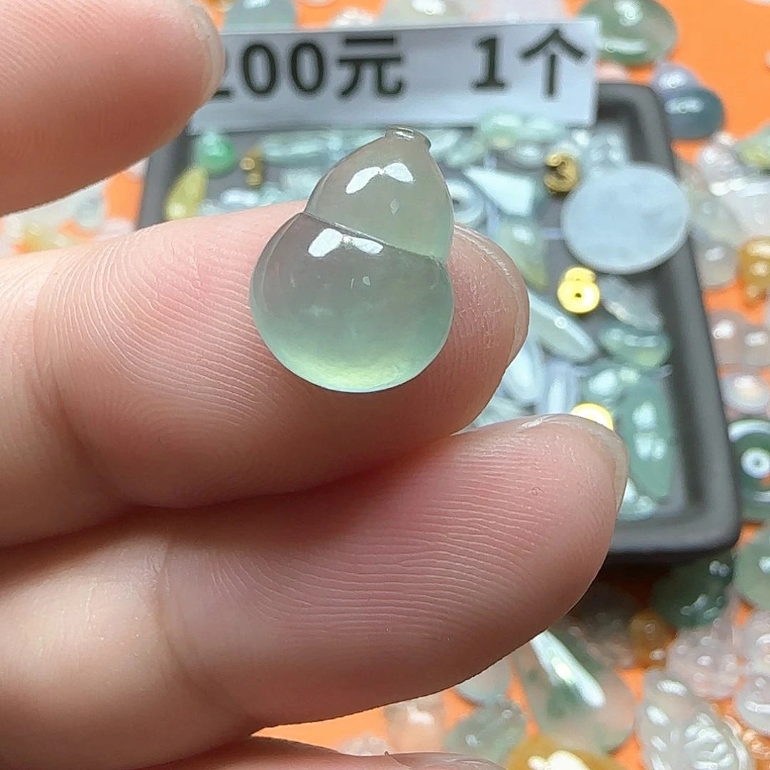 定制翡翠未镶嵌翡翠