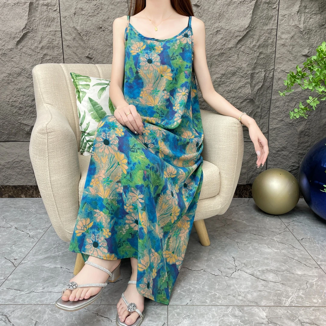 碎花时尚法式宽松气质吊带连衣裙女春夏长款裙子