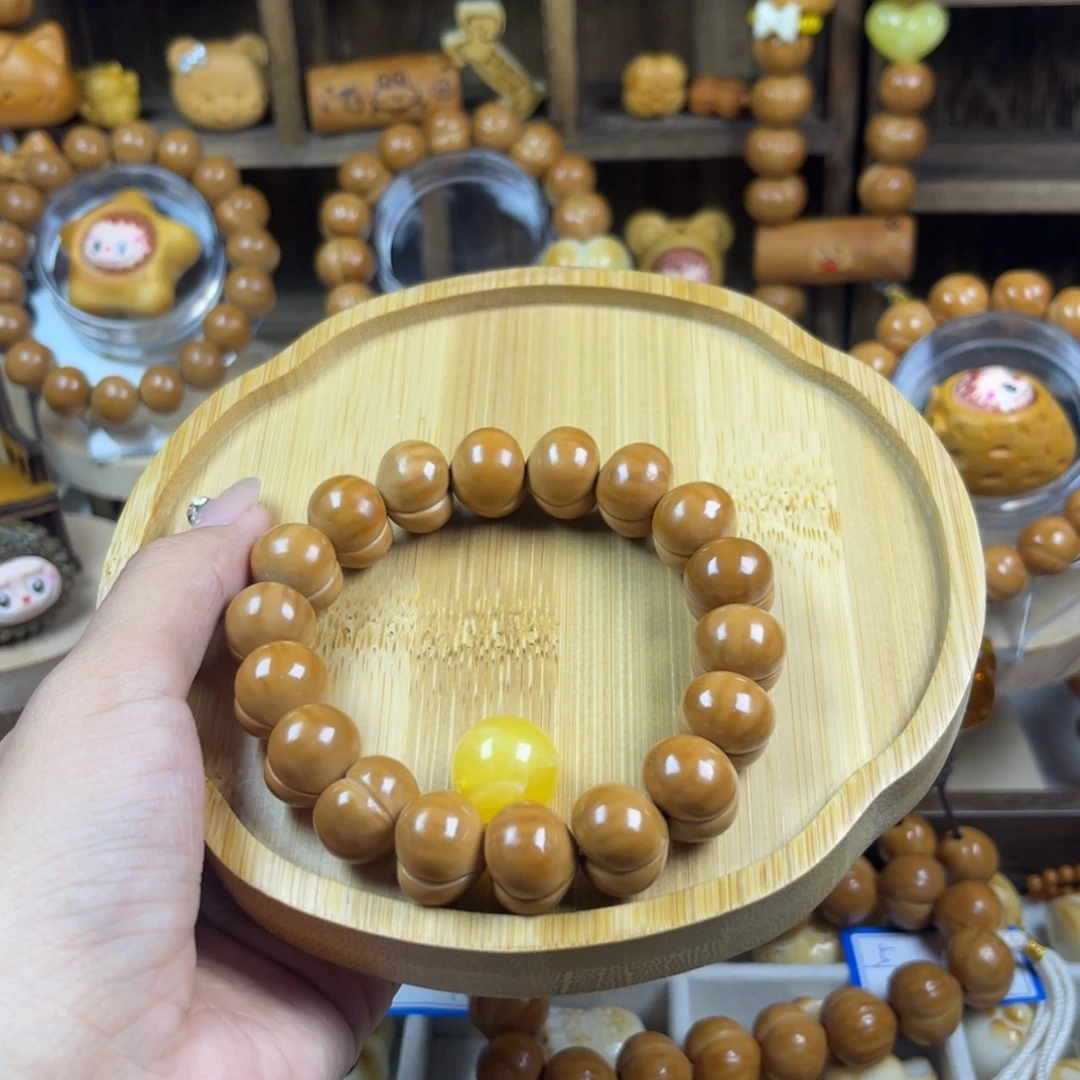 关***i猴头核桃手串猴头