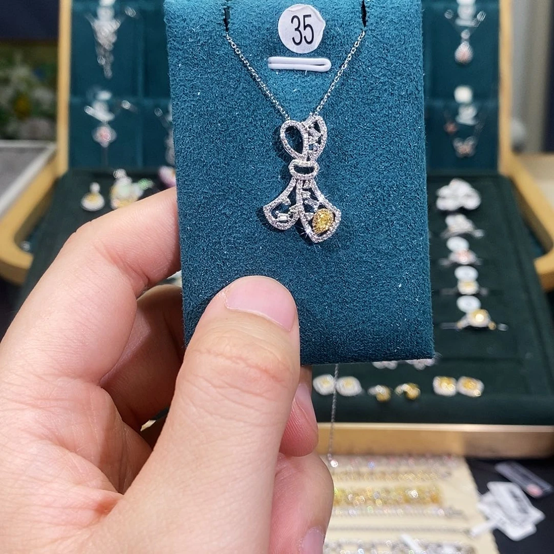 钻石项链18K金镶嵌项链