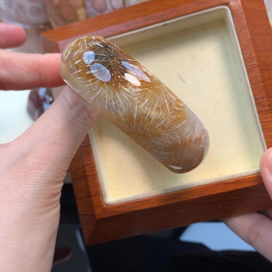 硅化珊瑚（珊瑚玉）手镯未镶嵌54.7口拍货联系主播800