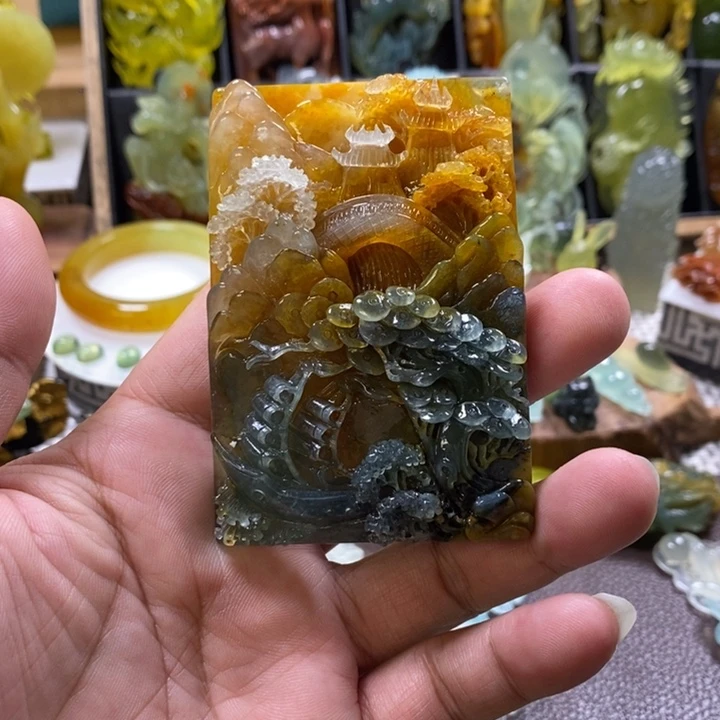 蛇纹石玉未镶嵌颈饰