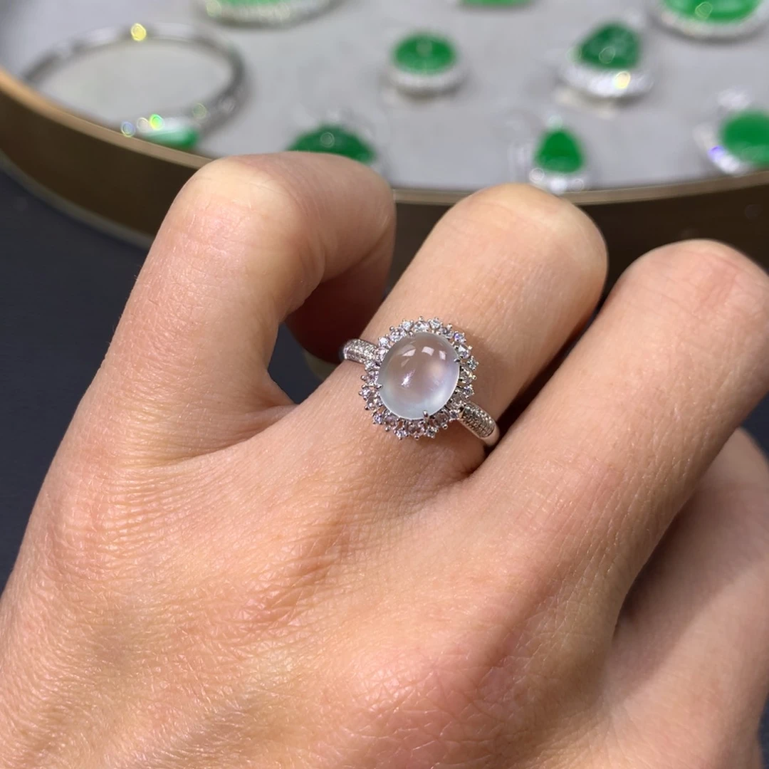 翡翠戒指18K金镶嵌翡翠