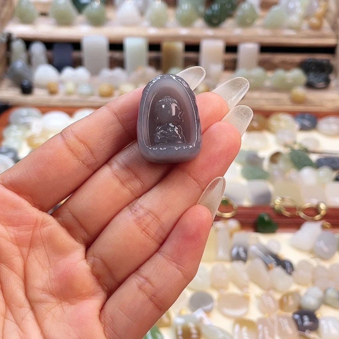 【闪购商品】和田玉未镶嵌吊坠(赠链)小***妮