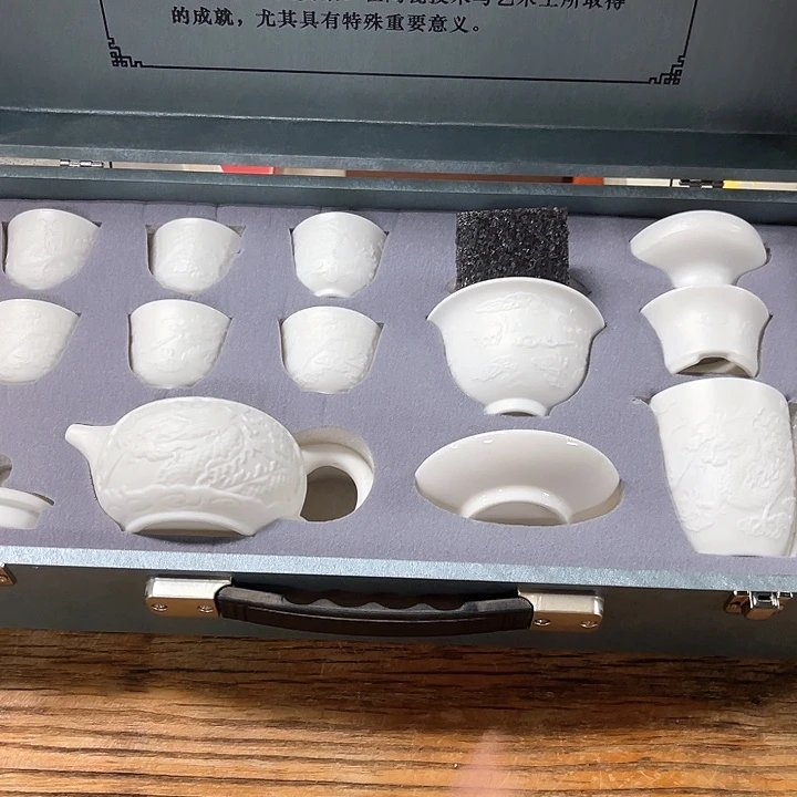 孤品茶具套装等。