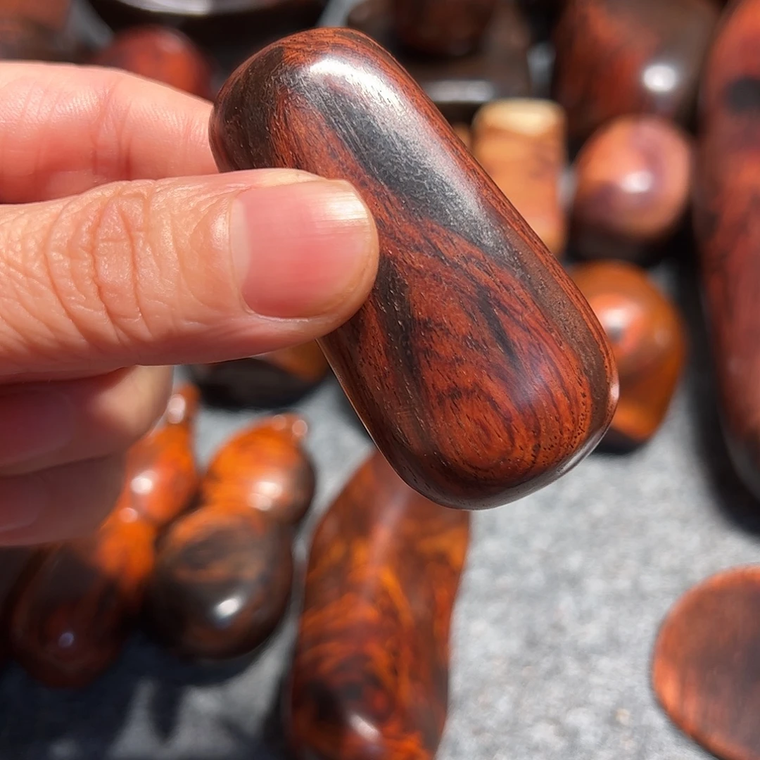 佳***狗交趾黄檀（大红酸枝）