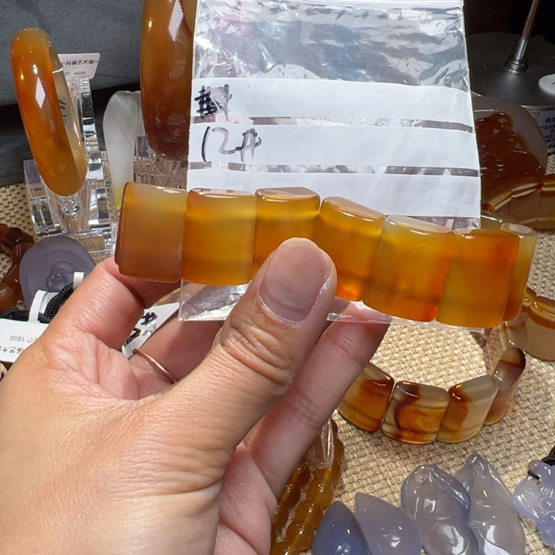 玛瑙/玉髓颈饰合金为****战12