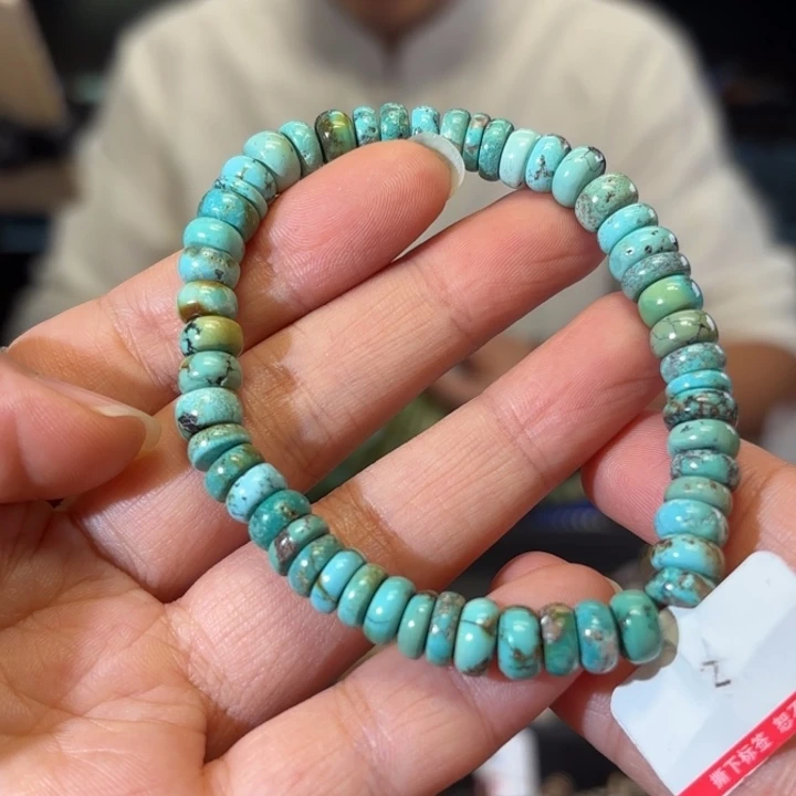 未镶嵌绿松石颈饰绿松石