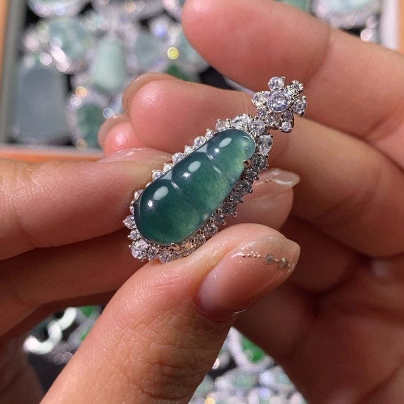 【闪购商品】翡翠颈饰未镶嵌天然