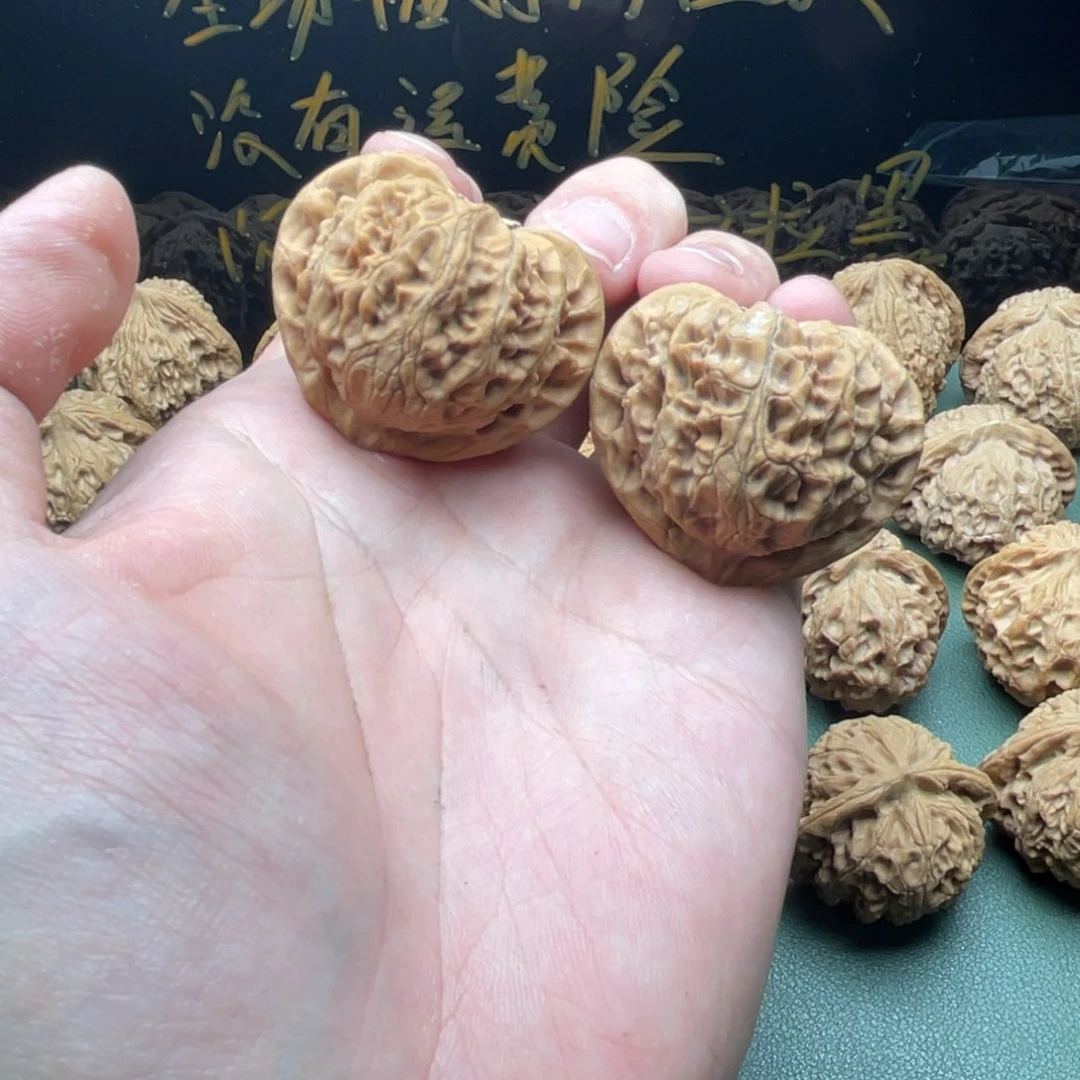 核桃把件D**g40全品桃心宫灯