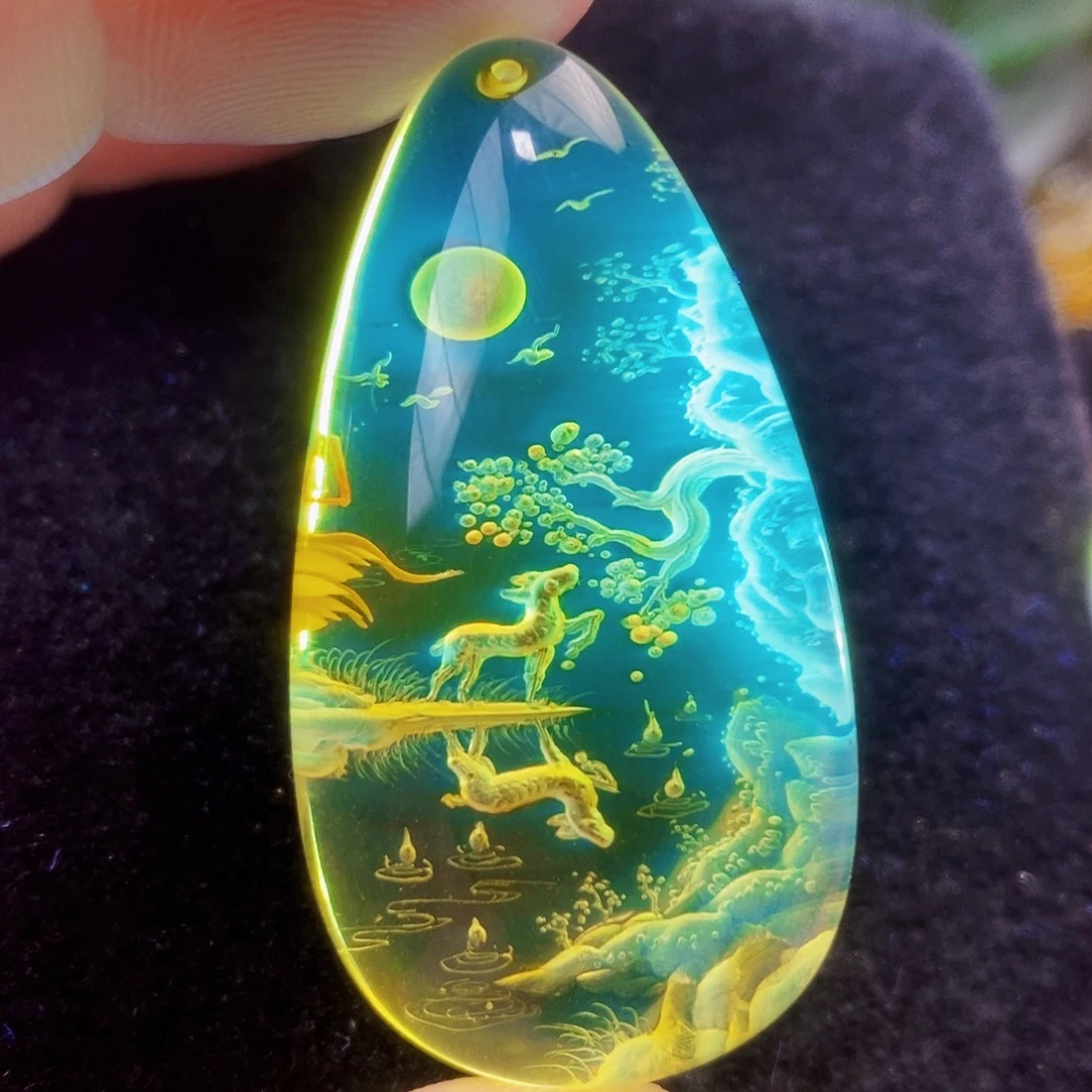 琥珀未镶嵌吊坠(不含链)阴雕