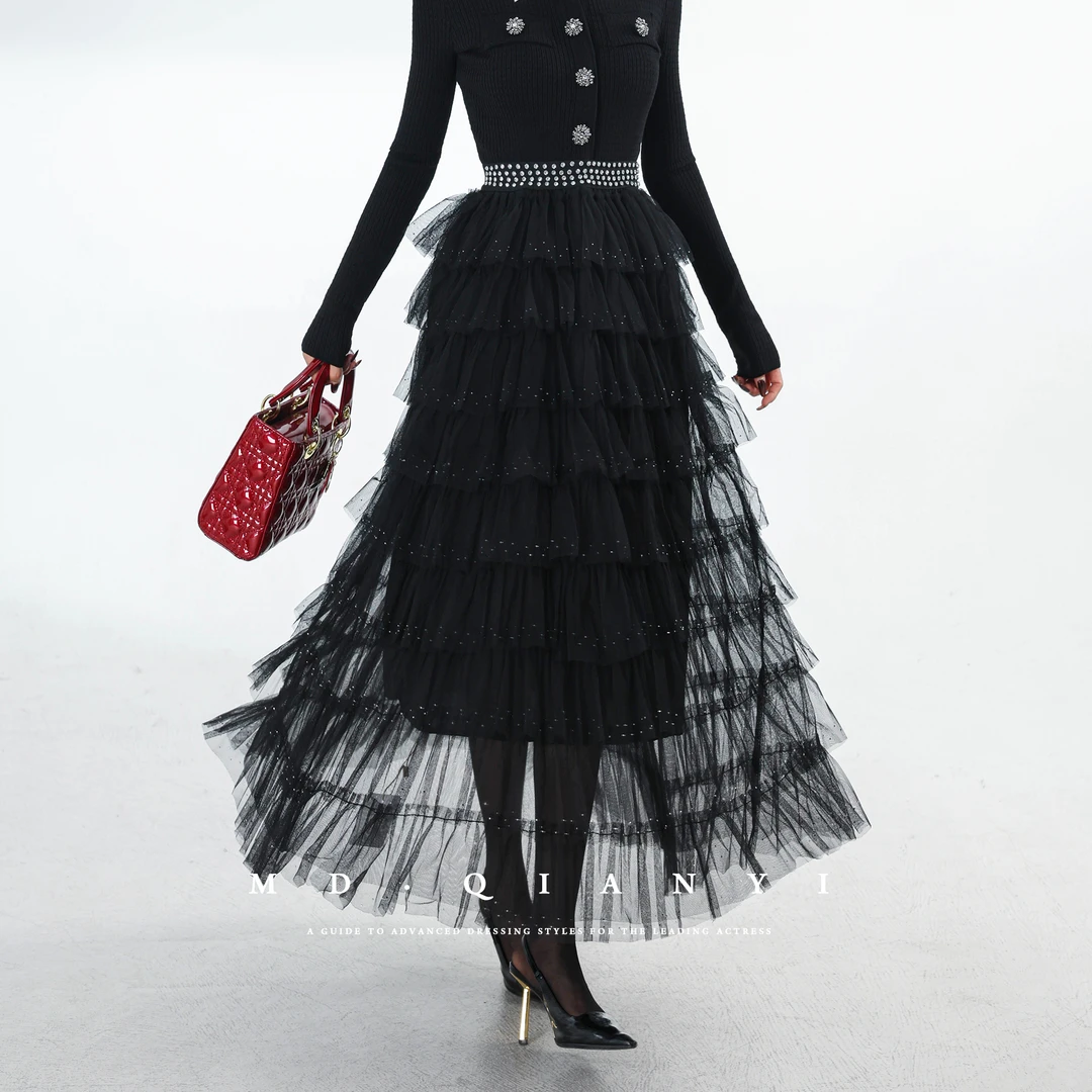 MD定制·杨千亿【柜前童话】2025冬季休闲风女士显瘦时尚气质半身裙