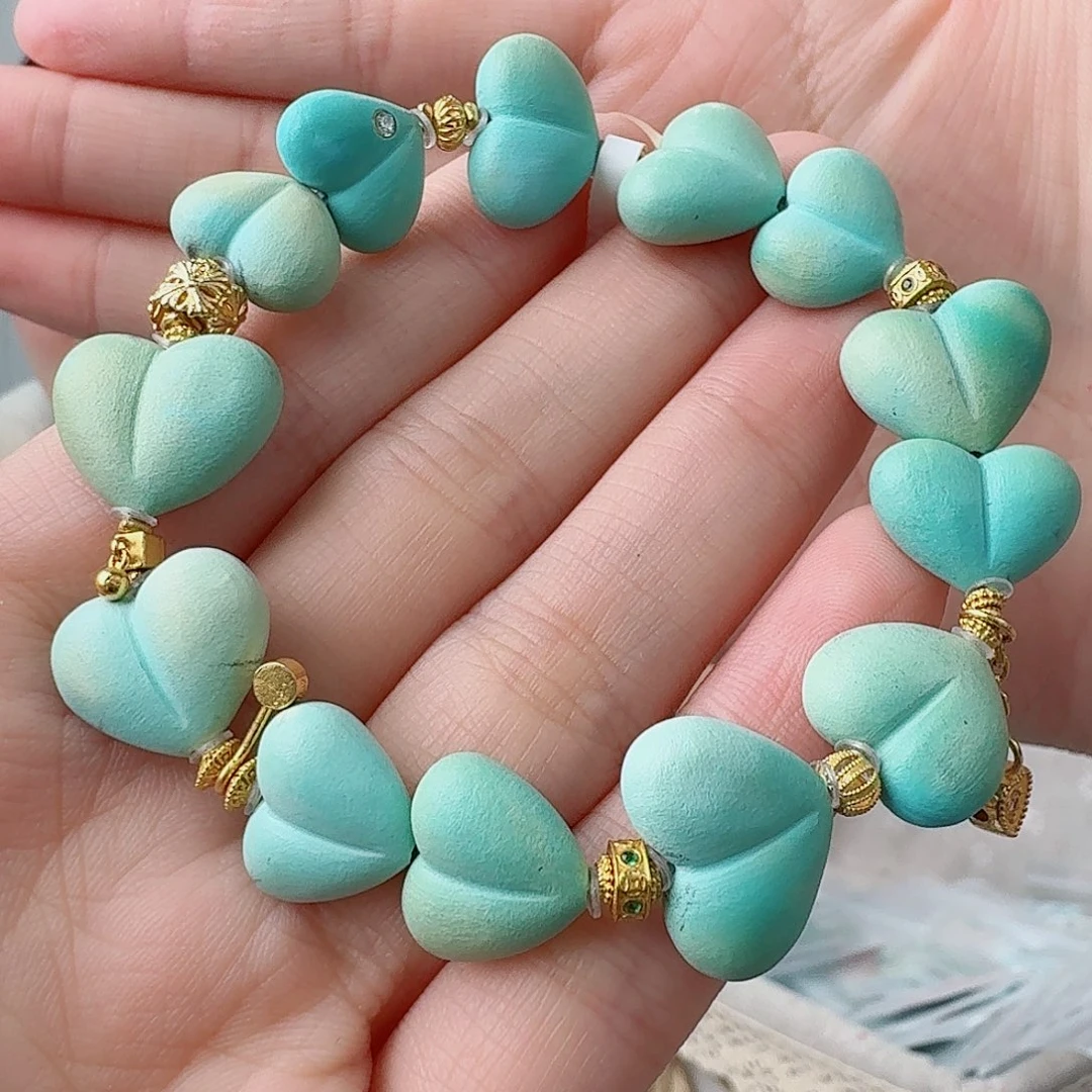 绿松石未镶嵌珠宝奇石