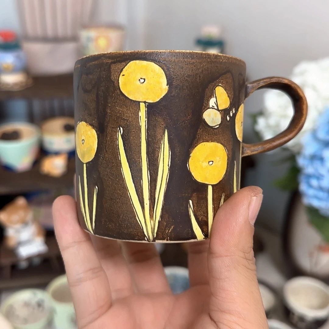 茶盏在家里面玩啊哈哈