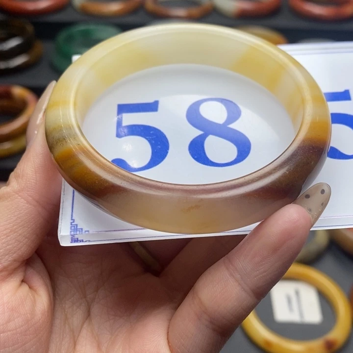 石英质玉（黄龙玉）手镯未镶嵌