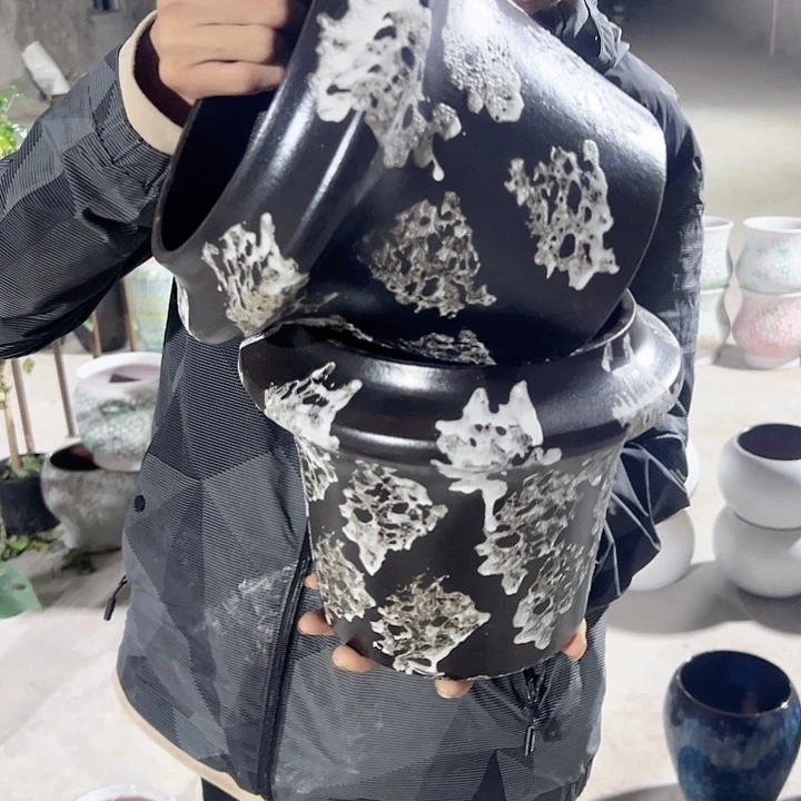 高度20厘米口18厘米