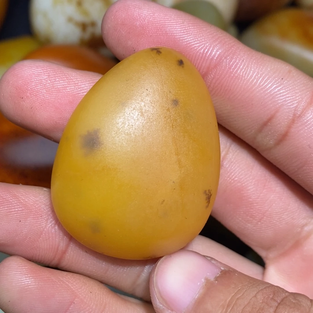 和田玉未镶嵌珠宝奇石