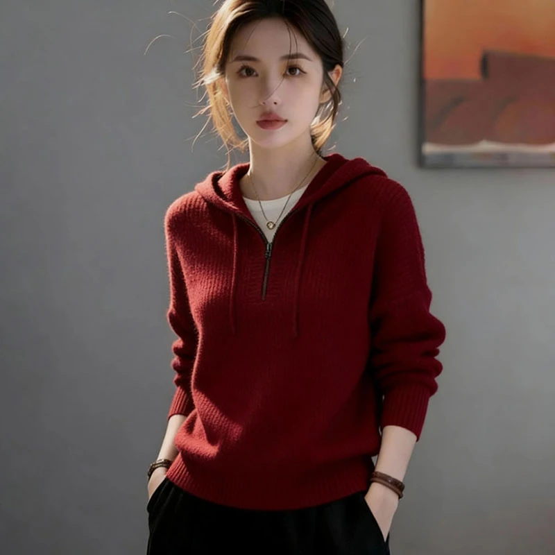 2025秋冬款老钱风连帽半拉链酒红色针织衫女麻花纹时尚设计感毛衣