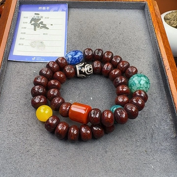 凤眼菩提吊坠手持