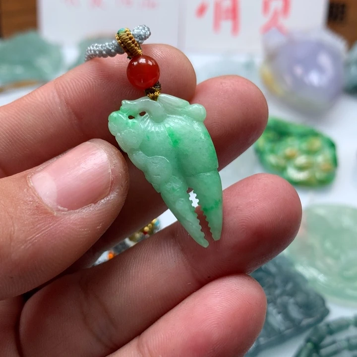 翡翠颈饰未镶嵌保真天然a货翡翠