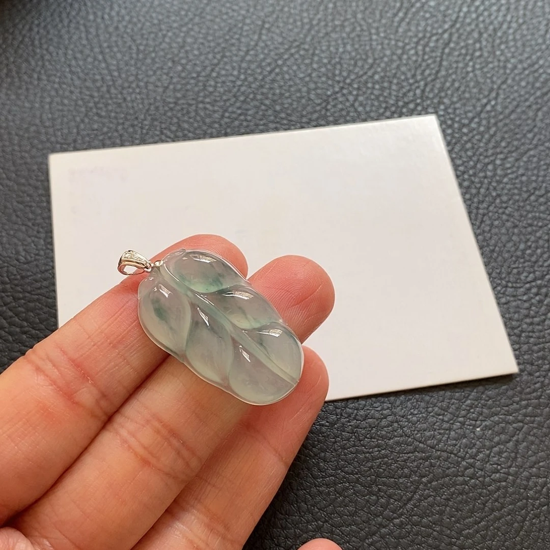 翡翠颈饰18K金镶嵌飘花叶子