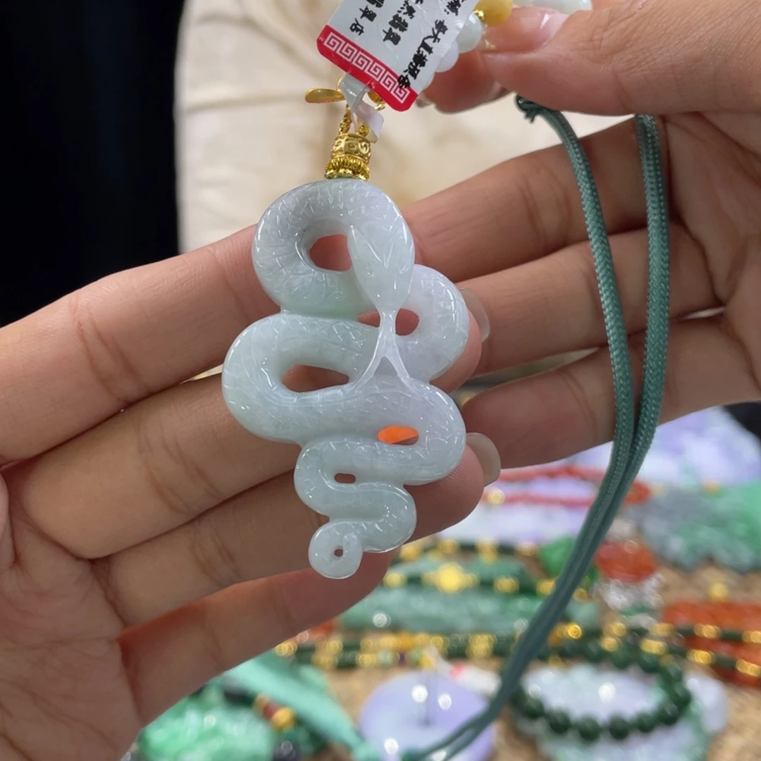 翡翠颈饰未镶嵌代编织