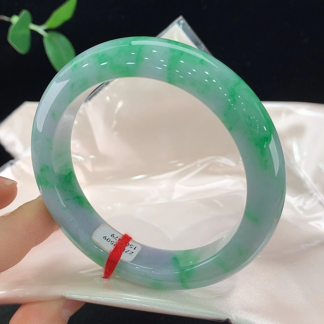 翡翠未镶嵌手镯0479