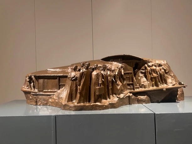 毛主席雕塑艺术红色收藏摆件