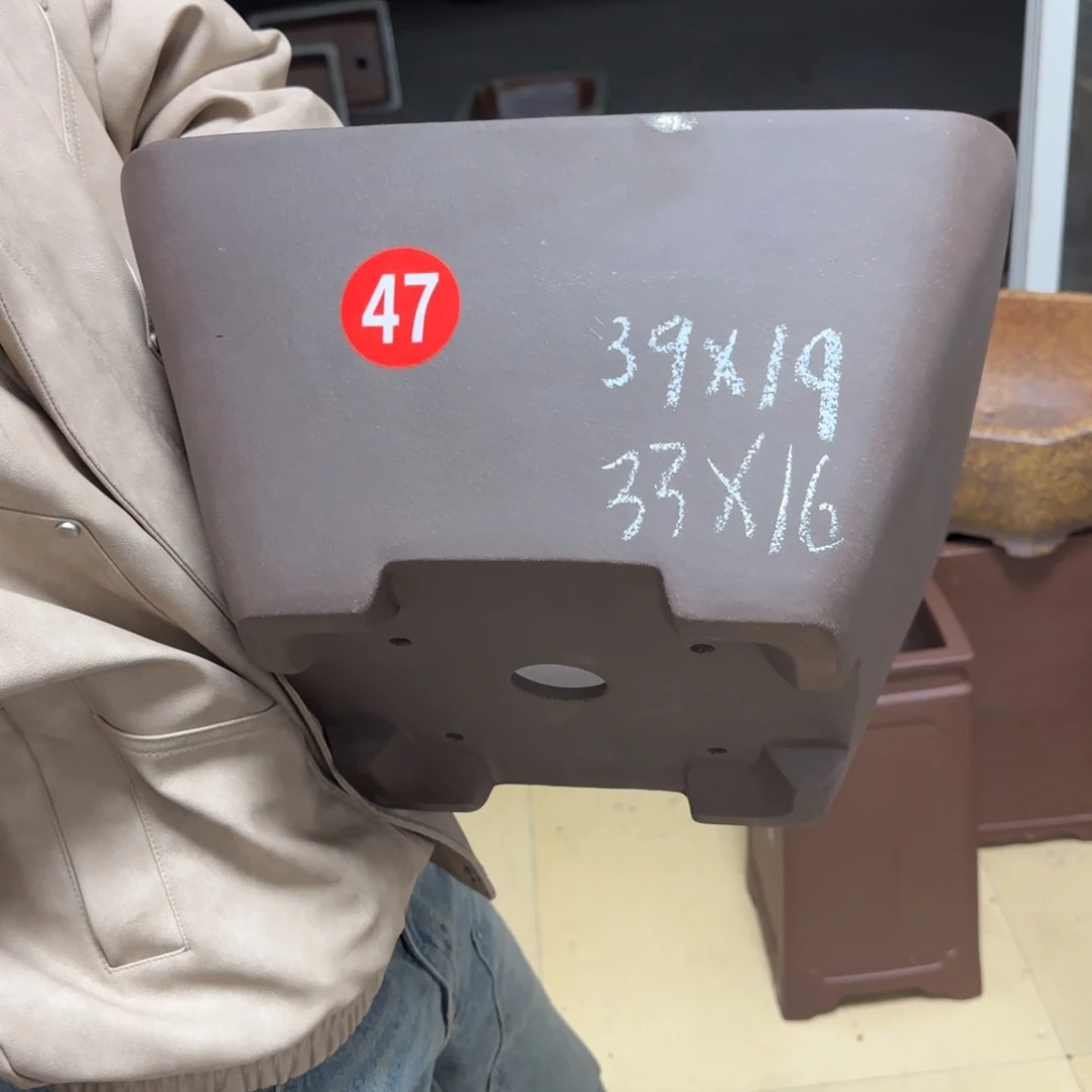 紫砂花盆呜呜呜呜