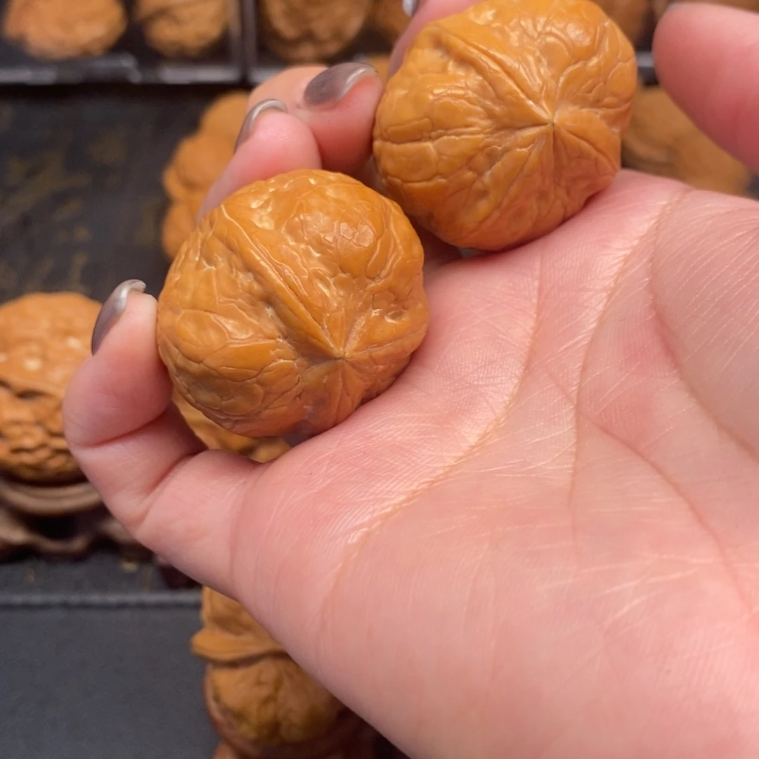 用***4文玩核桃吊坠水晶三愣