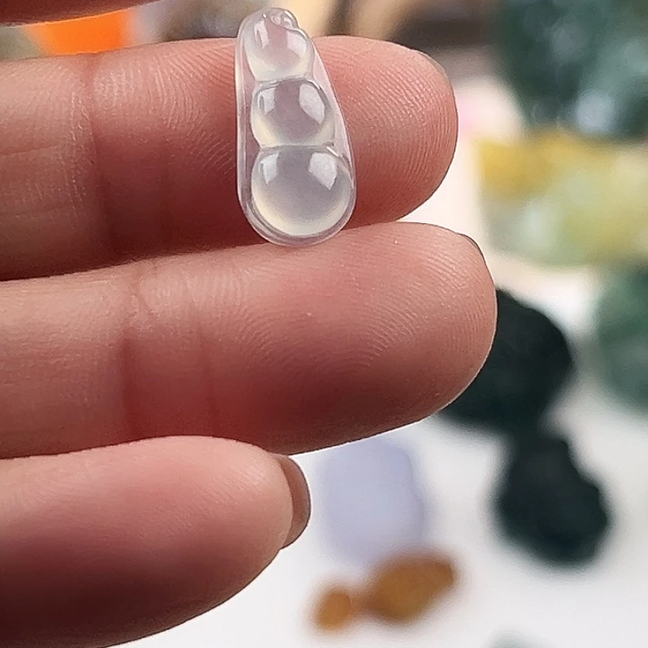 翡翠未镶嵌颈饰三中元