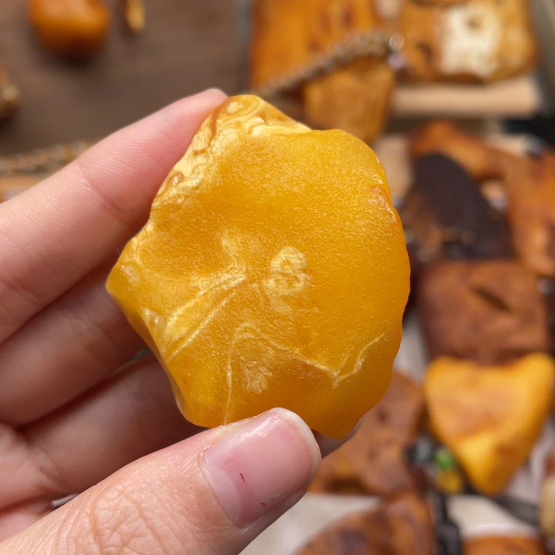 琥珀未镶嵌珠宝奇石